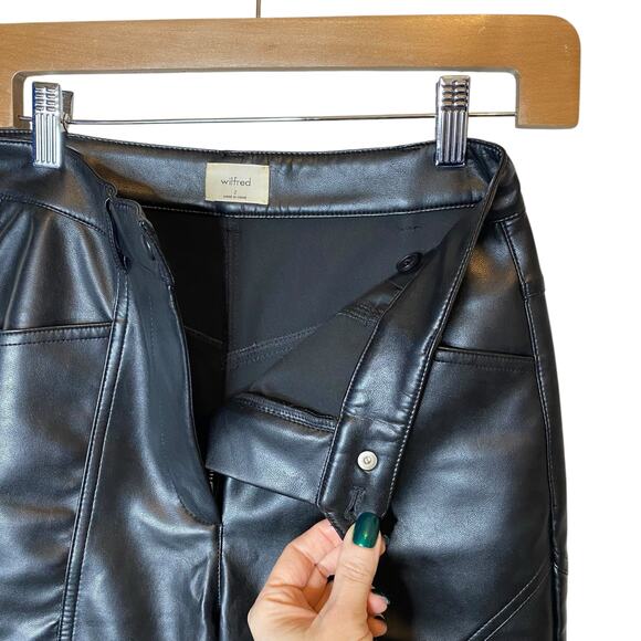 Aritzia Wilfred Rebel Vegan Faux Leather Black Pant size 2 - Picture 4 of 5